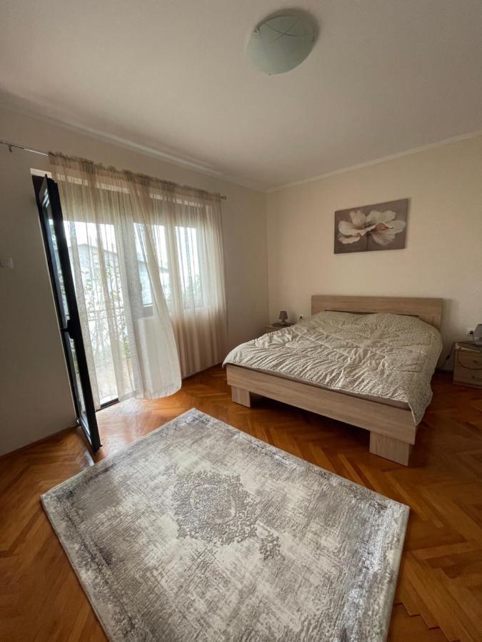 Apartments Radulovic Улцинь Екстер'єр фото