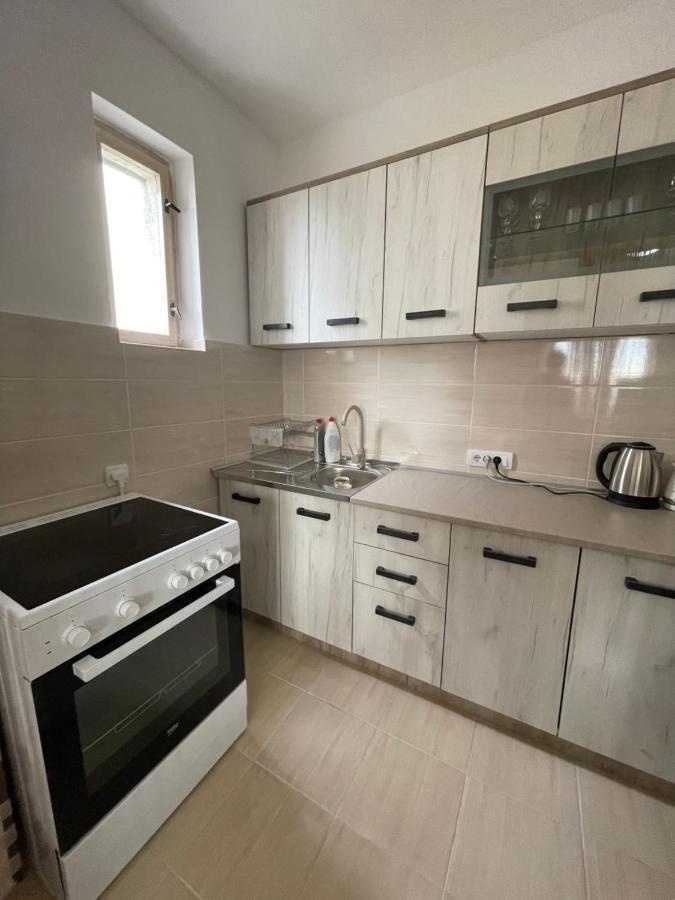 Apartments Radulovic Улцинь Екстер'єр фото