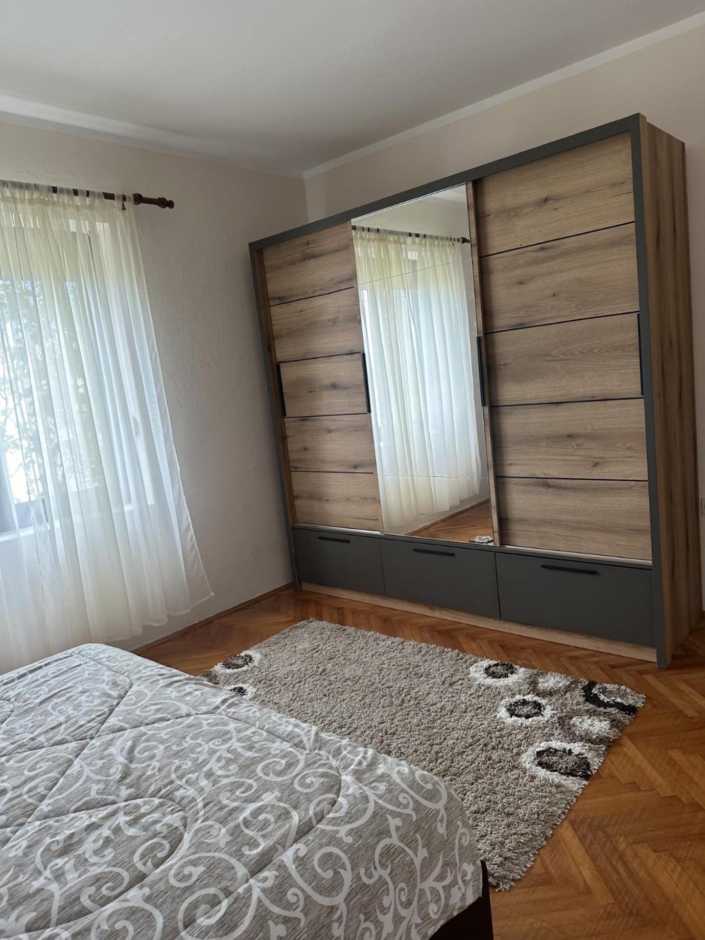 Apartments Radulovic Улцинь Екстер'єр фото