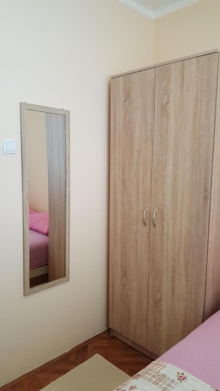 Apartments Radulovic Улцинь Екстер'єр фото