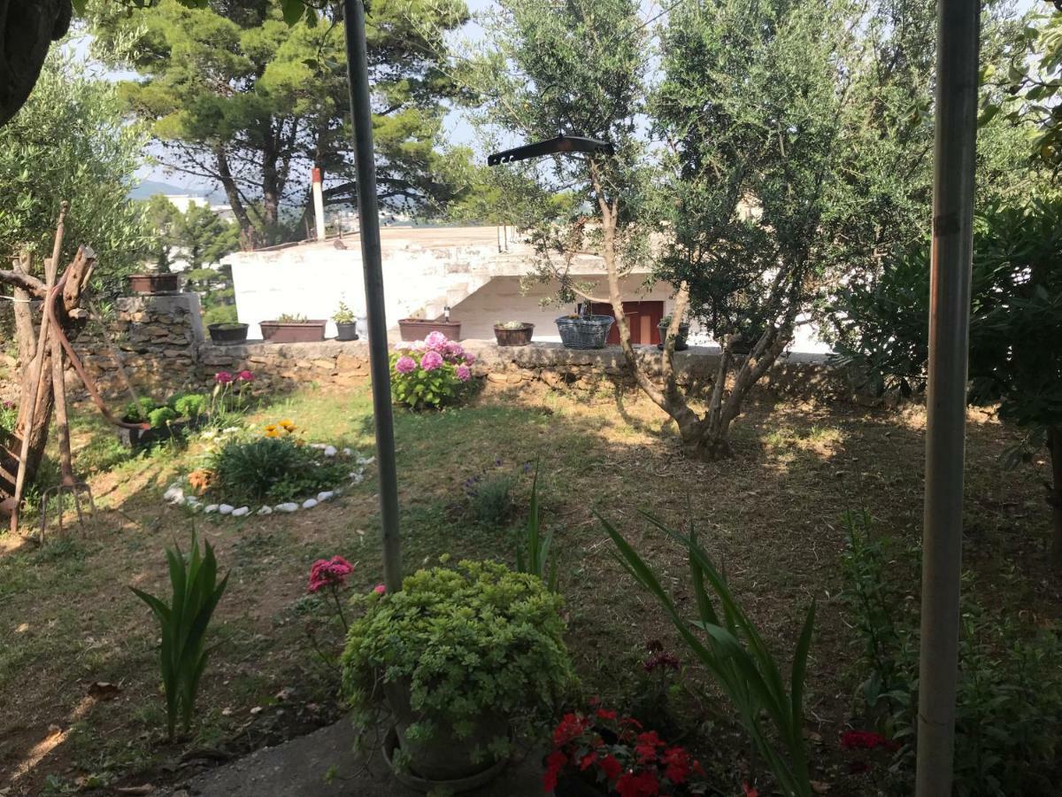 Apartments Radulovic Улцинь Екстер'єр фото