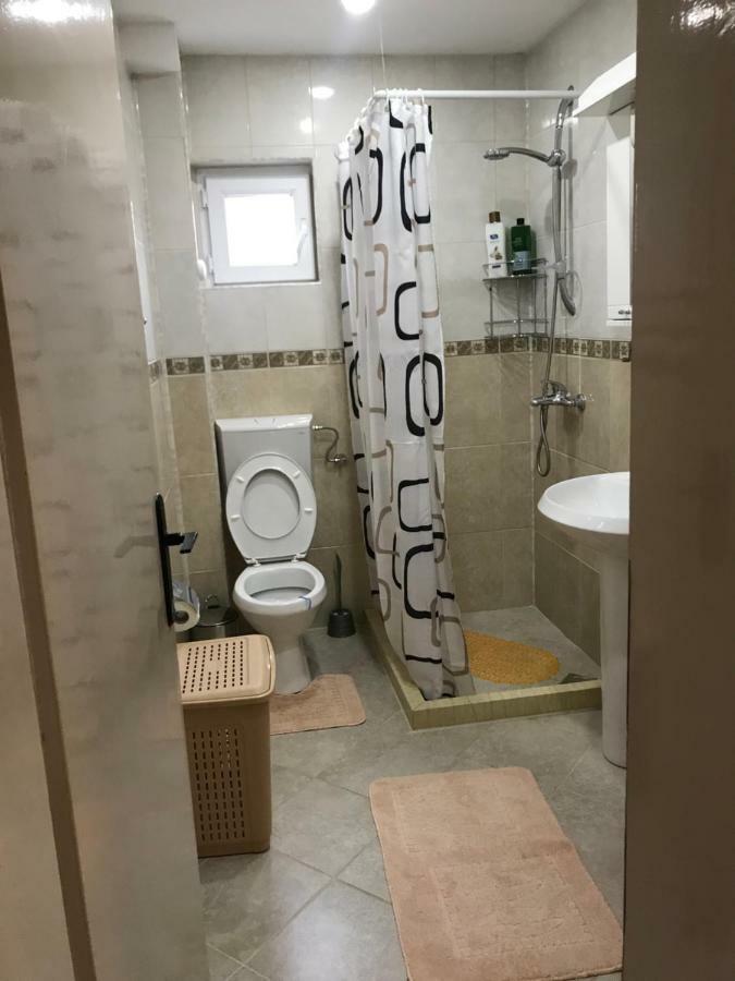 Apartments Radulovic Улцинь Екстер'єр фото